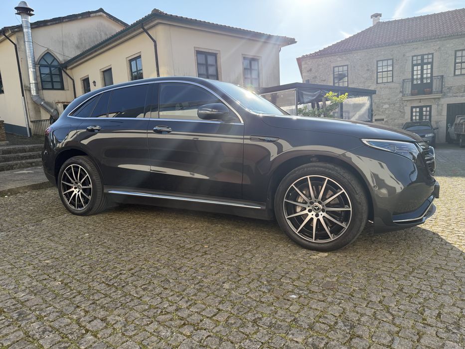 Mercedes-Benz EQC 400 4MATIC AMG line  SOH 92,5 PNEUS NOVOS
