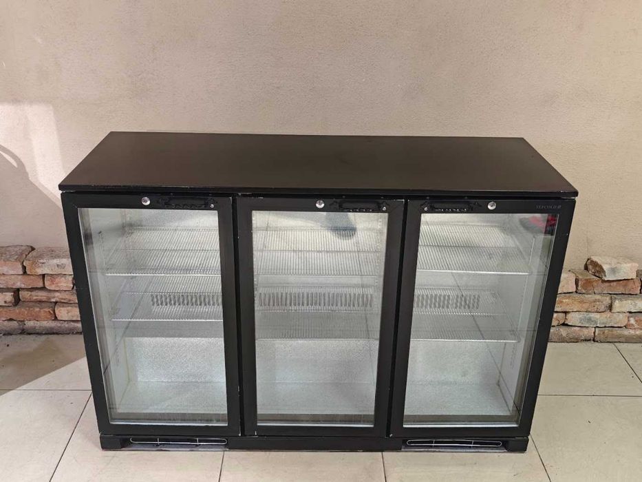 Witryna chłodnicza podblatowa 3-drzwiowa 278L LED R290