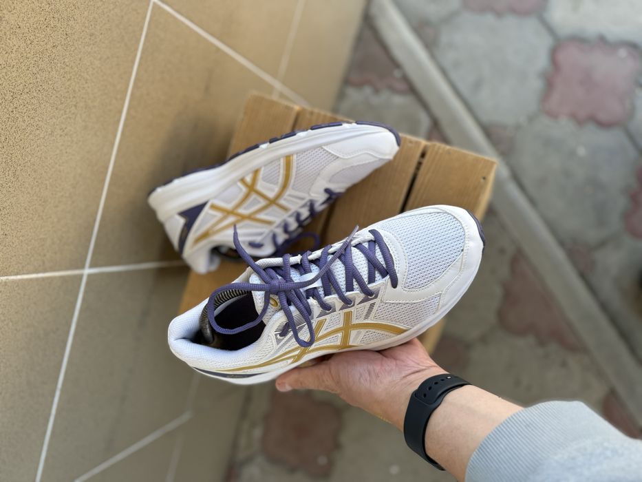 ASICS кросовки кросівки бігові оригінал