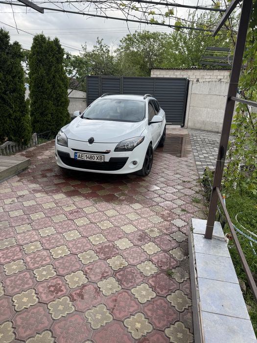 Продам Рено Меган 3 2.0 бензин