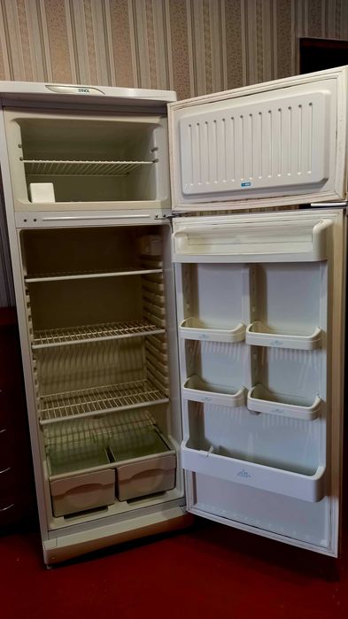 Продам холодильник Stinol під ремонт