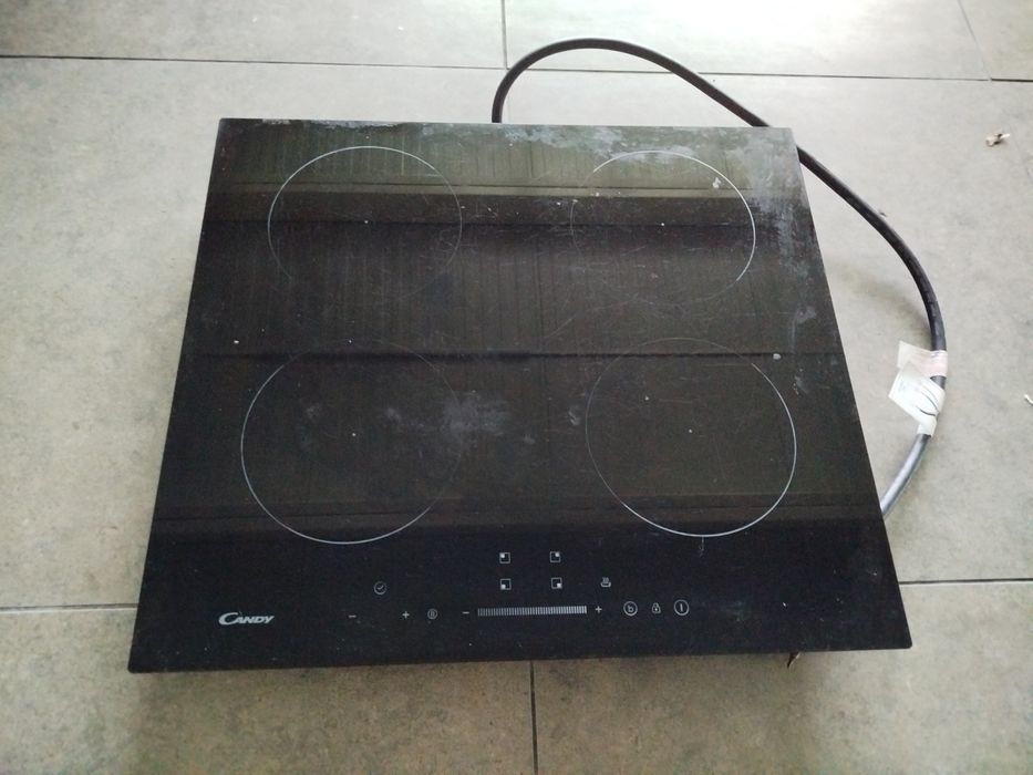 Placa Indução Candy MOD. CIS642SCTT avariada