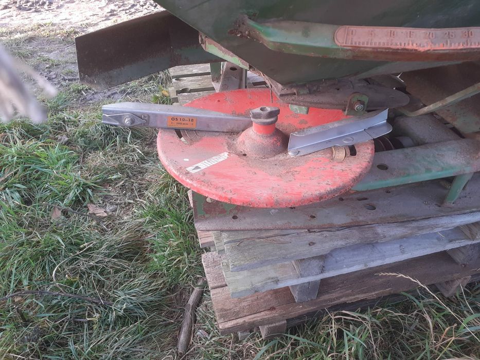 Rozsiewacz amazone za-m2 1500 kg