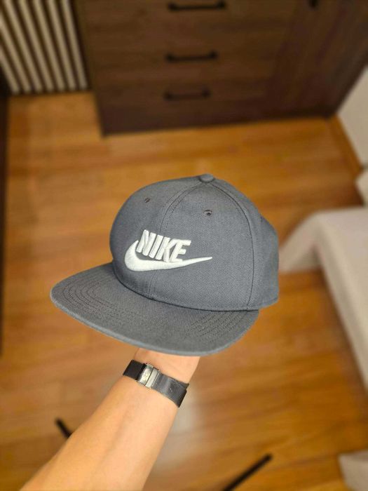 czapka z daszkiem nike