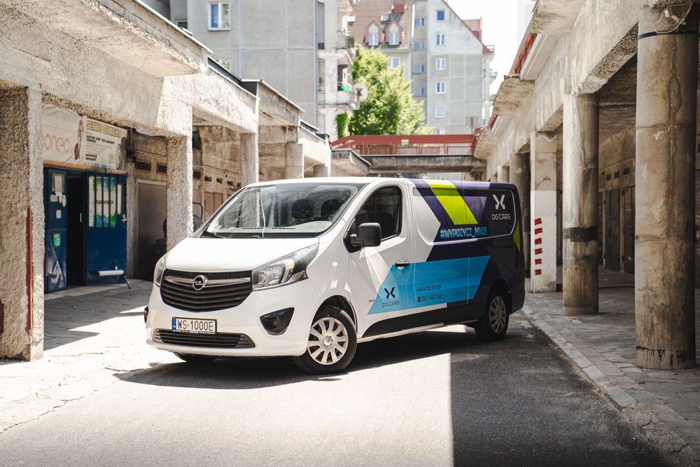 Wypożyczalnia samochodów dostawczych, wynajem busów, 9-osobowy DG Cars