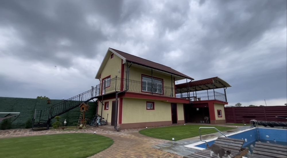 Продаж Заміський Будинок