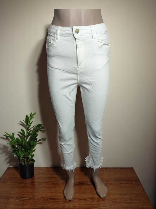 Білі прямі джинси MANGO, розмір L (34-36)