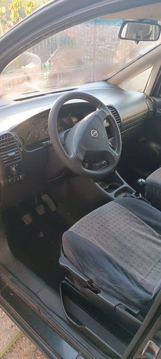 Opel Zafira foto 4