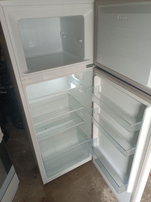 Lodówka Hisense 140