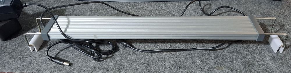 Calha Luminária LED Twinstar 45B 19W para aquário de 40 até 50cm (oferta de temporizador)
