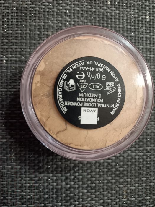 Puder mineralny Medium 6g Avon