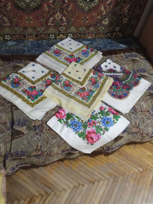 Розпродаж. Нові хустки срср