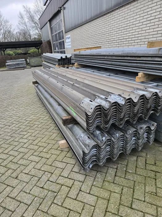 Bariery drogowe 4m ocynk wygrody do bydła bariera drogowa Transport