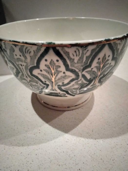 Exquisite, very old bowl from the Sacavem pottery factory