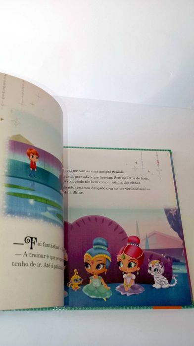 A Rainha dos Cisnes - Shimmer Shine