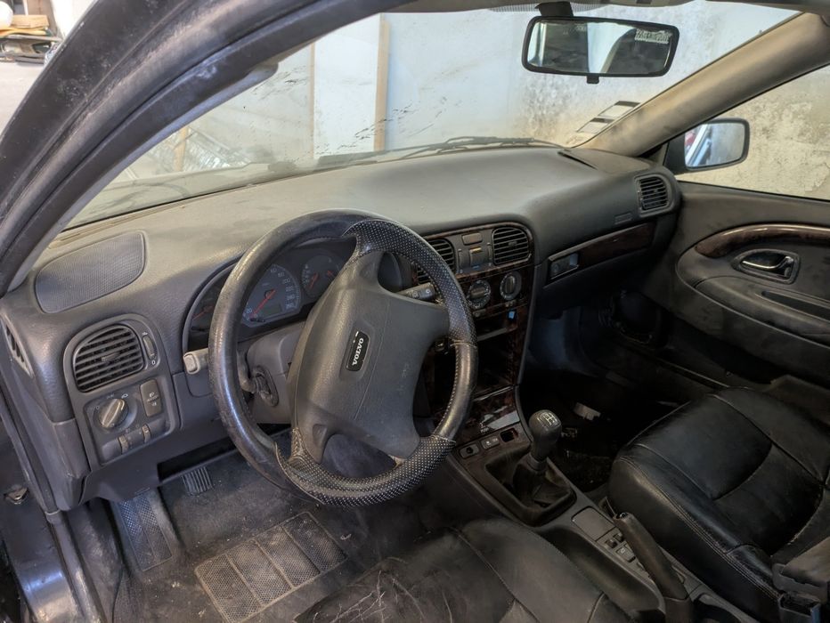 Volvo V40 T4 - Ler Anuncio