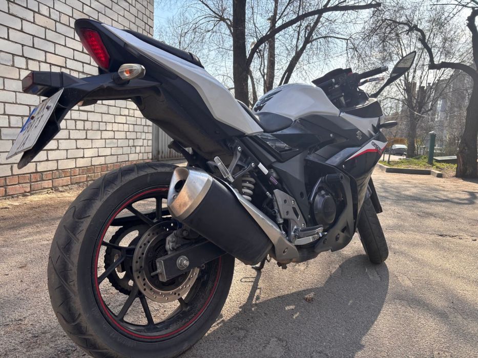 Suzuki GSX 250R 2017