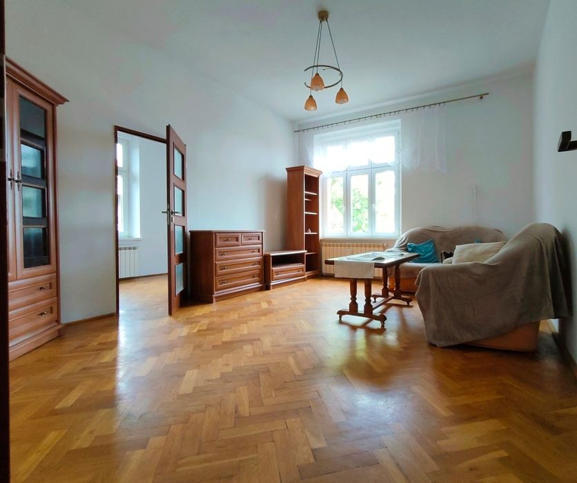 Rezerwacja Kamienica /61m2 / 2piętro / Pionierska