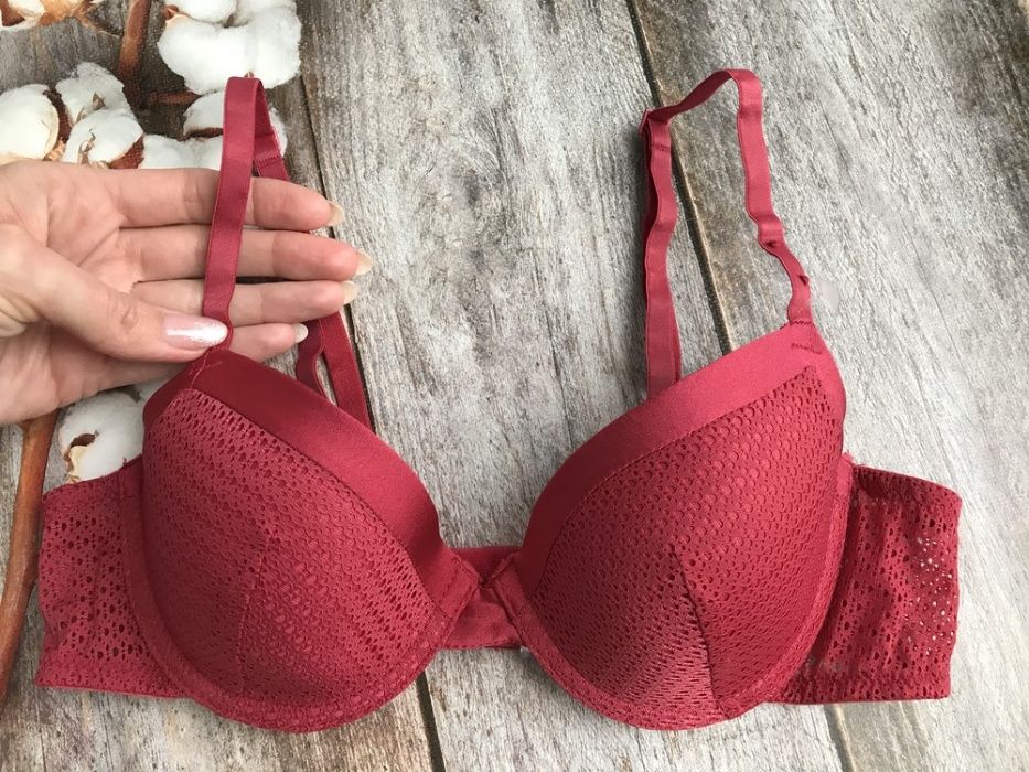 Класний бюстик 75А,насичений колір-Secret Possessions