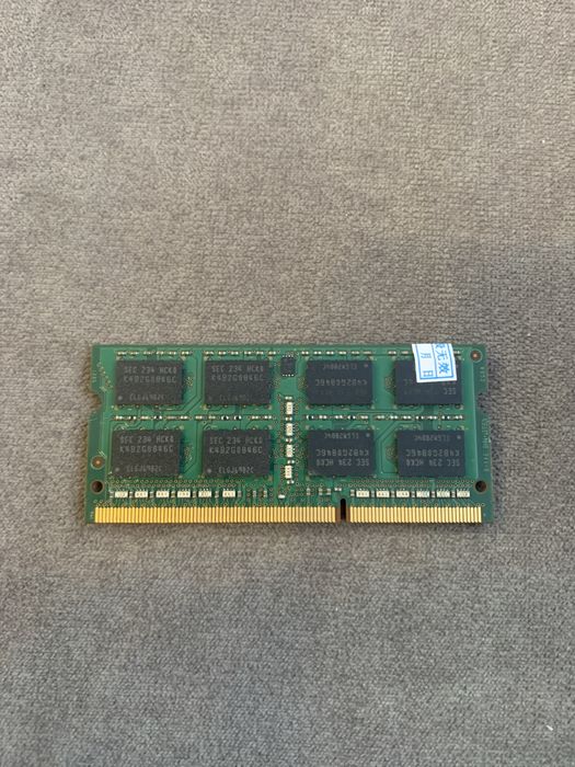 Продам DDR3 sodimm4 gb