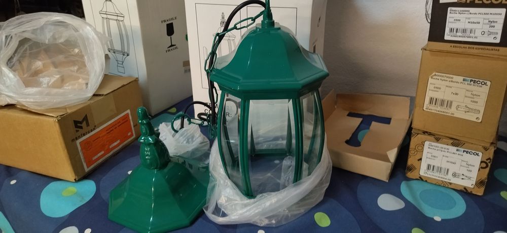 Lanternas de exterior, de parede e de tecto