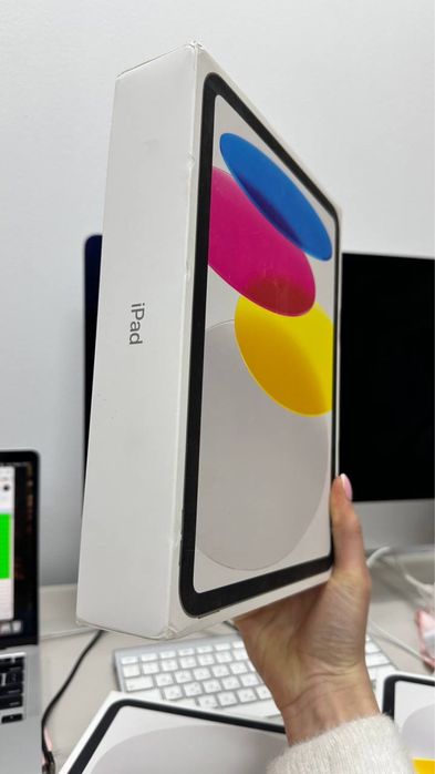 New Apple iPad 11 128Gb Silver Wi-Fi