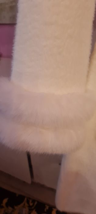 Plaszcz mega dizain bialy