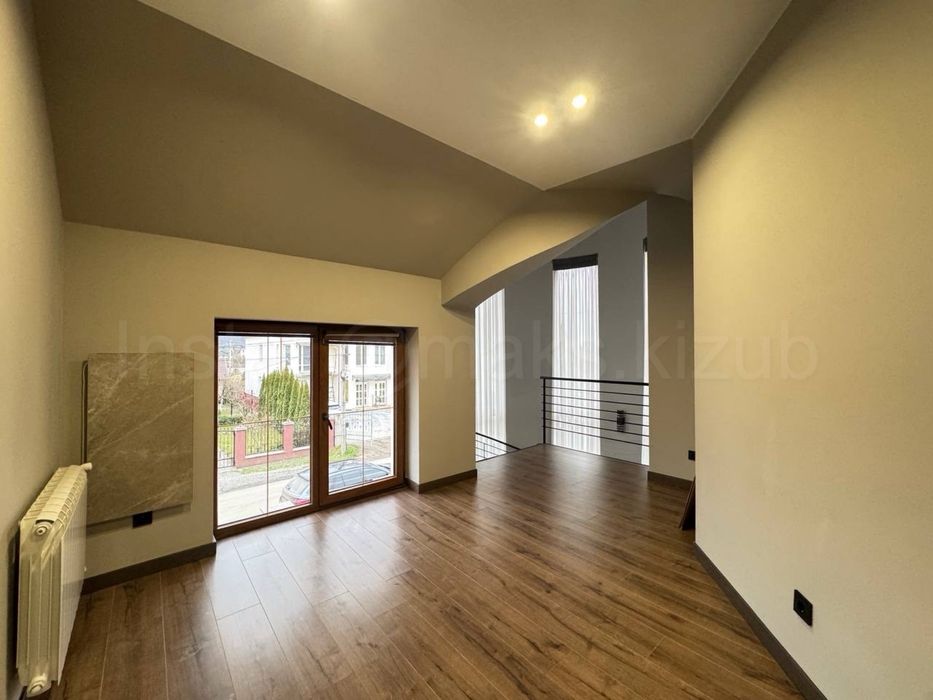 Без комісії/Продам будинок в Ужгороді/200 м2/5 сотих/Газове опалення