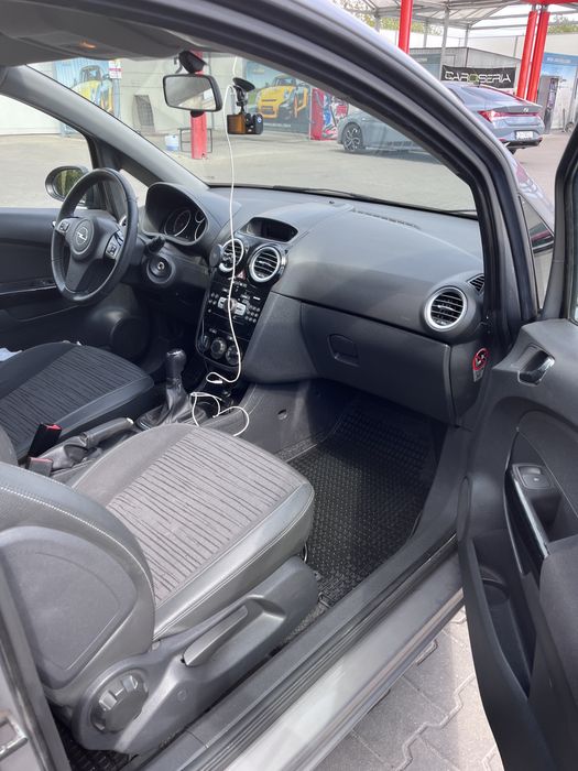 Opel  Corsa 1.4 2014