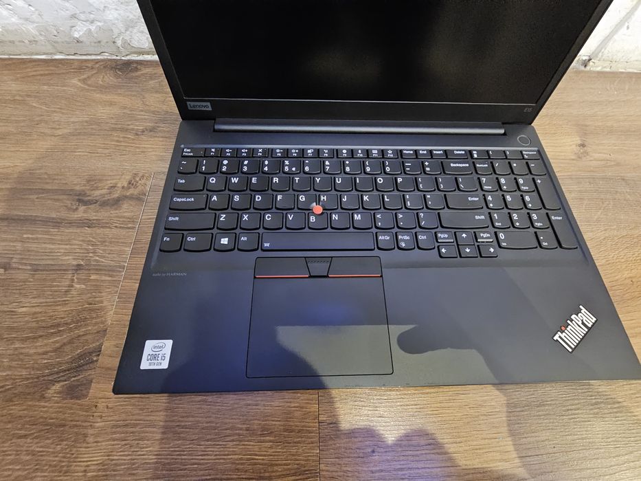 Laptop LENOVO ThinkPad E15 15.6" IPS i5-10210U 16GB RAM 500 GB HDD