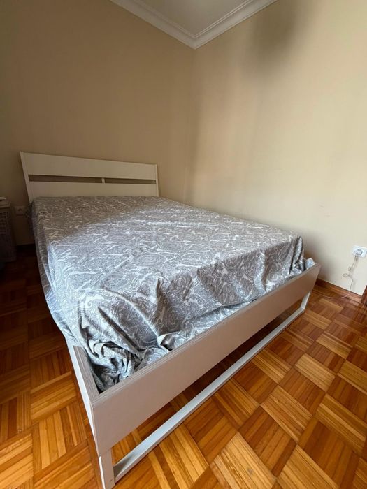 Cama de Casal Branca