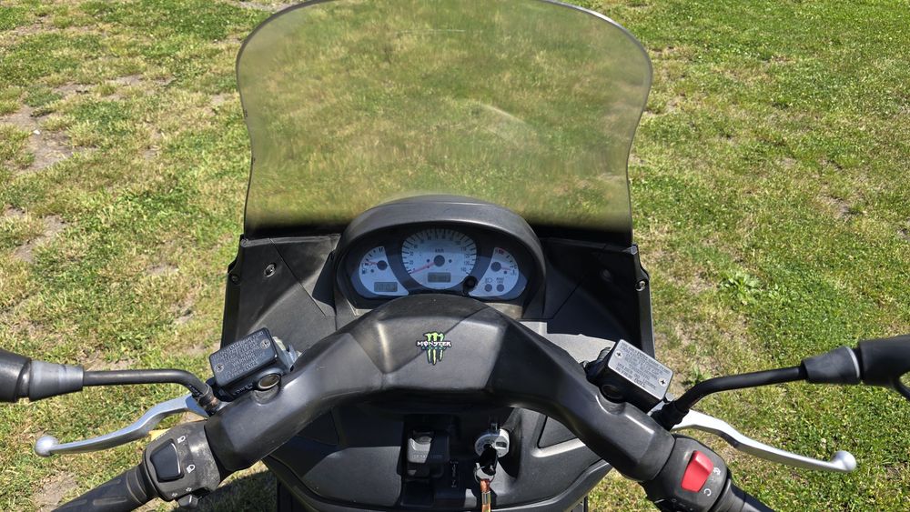 Suzuki burgman 250