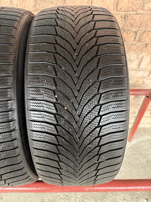 Пара зимових шин 245/40R18 Nexen