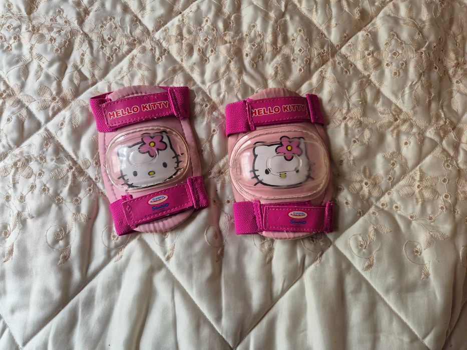 joalheiras Hello Kitty cor de rosa