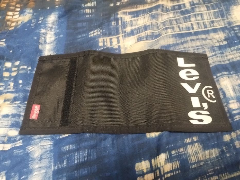 Кошелек levi's, идеальное состояние
