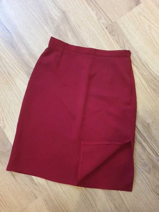 Elegancka spódnica biurowa w kolorze czerwonego wina XS/S