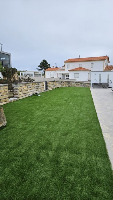 Fazemos todos tipos de jardim,pergolas espaço lazer