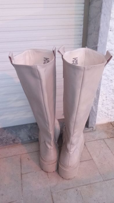 PAR BOTAS 39 Senhora. Como Novas 3 Fotos