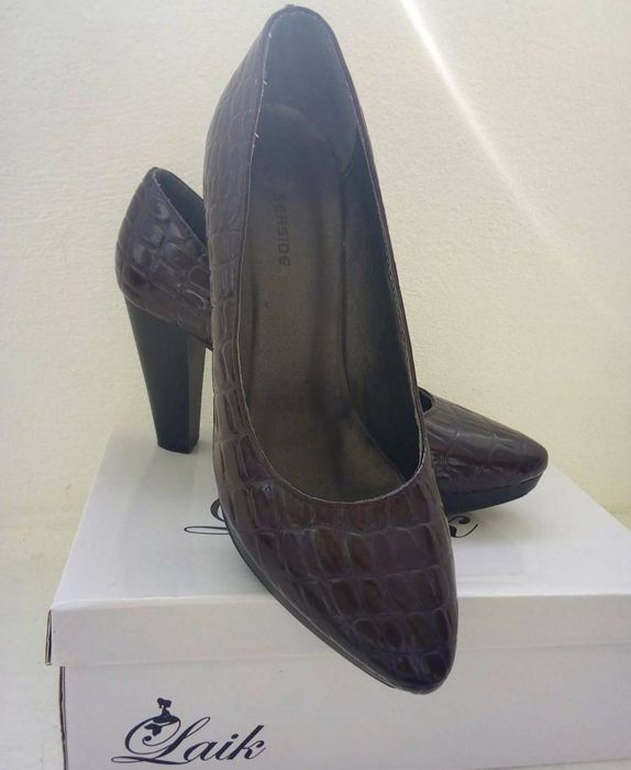 Sapatos marca Seaside , tamanho 37