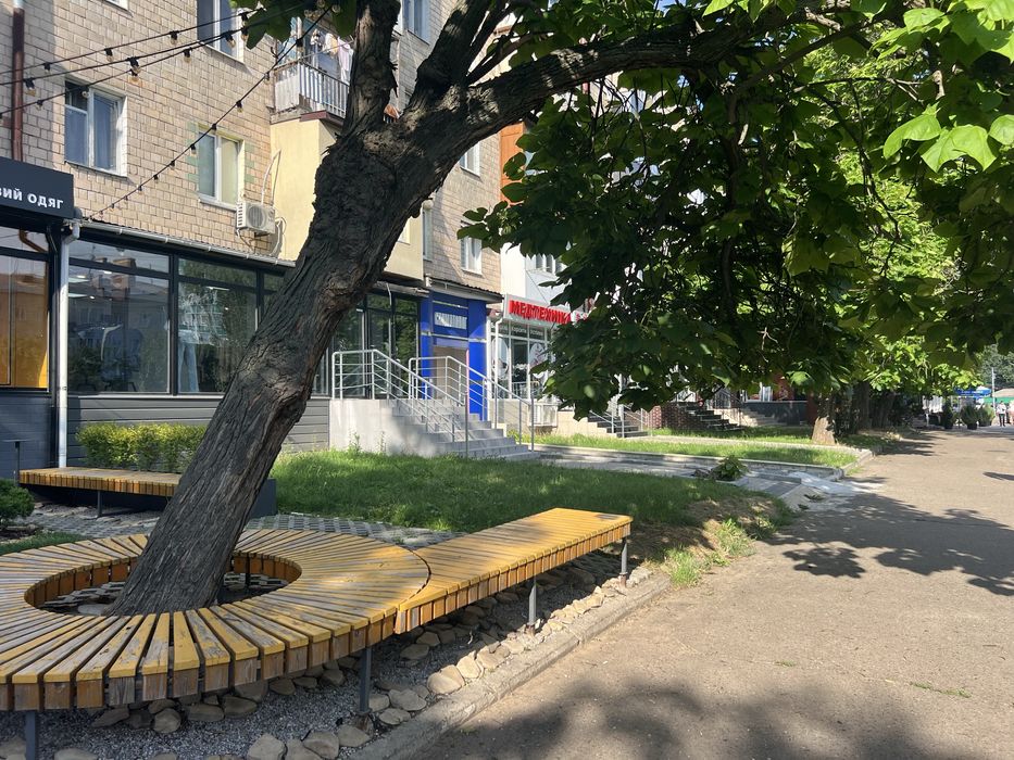 Нова ціна /Здається 54 м 2  Магазин Проспект Незалежності