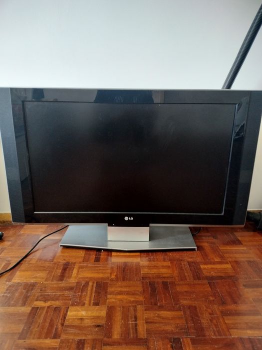 TV LCD LG 37" usada
