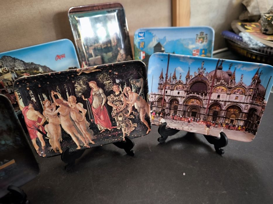 Travessas em plástico decorativa