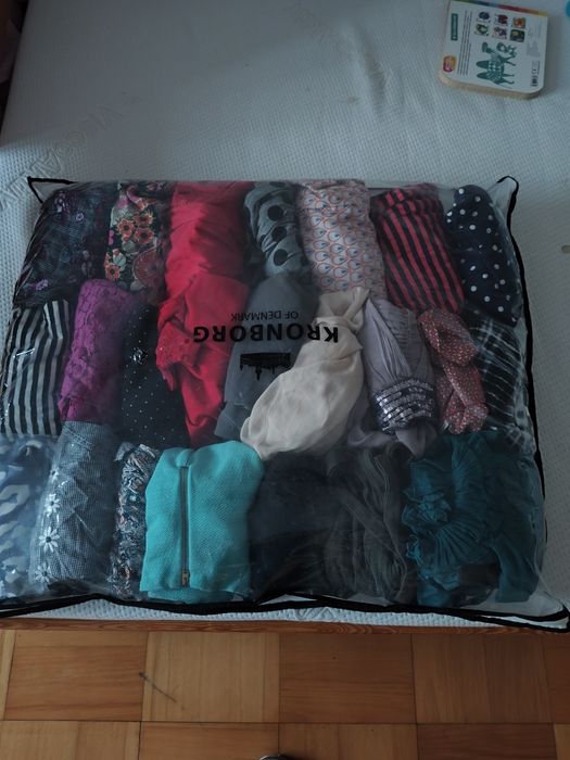 Paka ,zestaw 23 sukienek damskich r.S/M