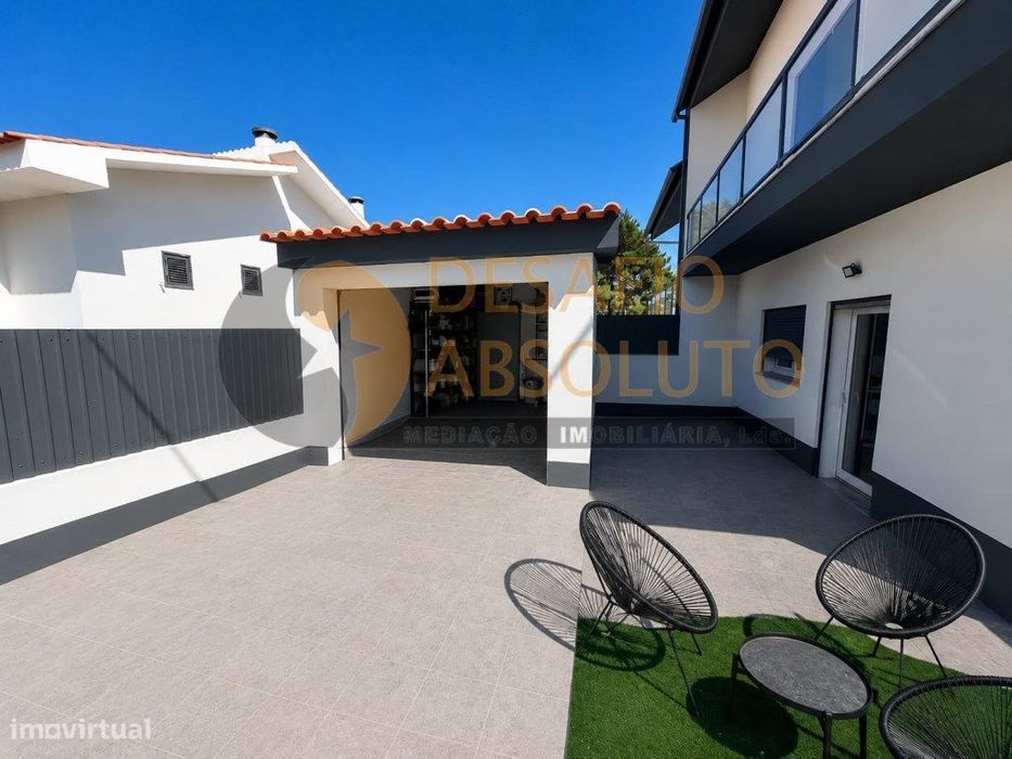 Moradia Geminada Triplex T3 c/ Garagem - Quinta do Conde