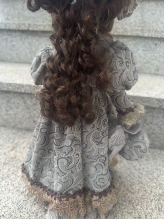 Boneca vintage porcelana