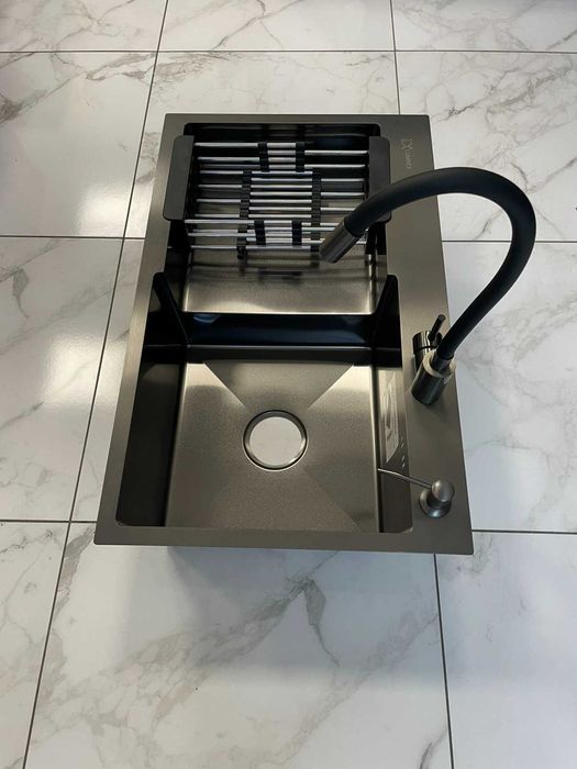 Мойка кухонная Luminex 7848 правая и кран гибкий из нержавеющей стали