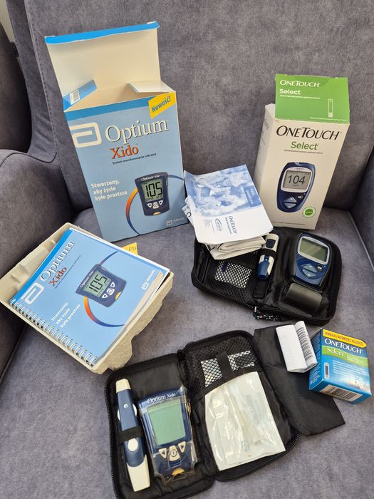Glukometr OPTIUM XIDO oraz One Touch Select gratis
