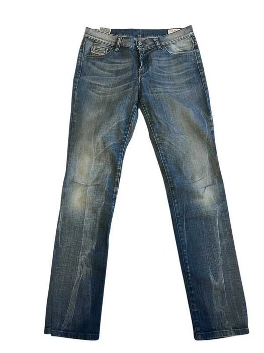 Damskie jeansy Diesel z wysokim stanem M