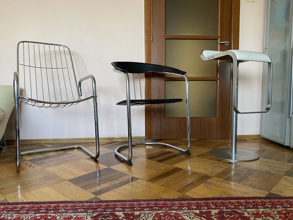 консольні стільці крісла в стилі bauhaus mid century