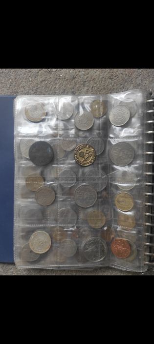 Conjunto de moedas antigas